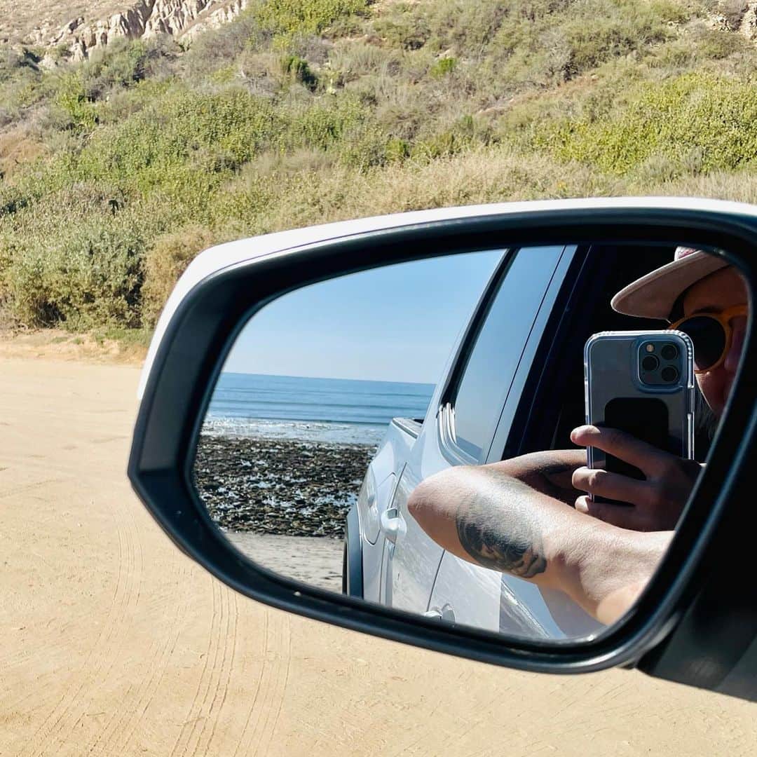 ジョーディン・バラットのインスタグラム：「days are starting to feel more & more like summer :) @teamtoyota」