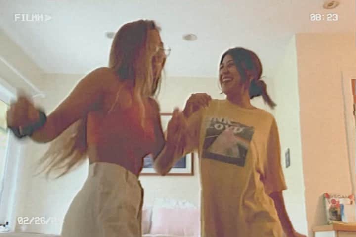 ティア・ブランコのインスタグラム：「1 full minute of some good best friend e n e r g yy⚡️⚡️ sorry for the “off brand” post but I want this on my feed foreva. Love you & the fun we create together  @nickibrue ! 💃🏽💃🏽」