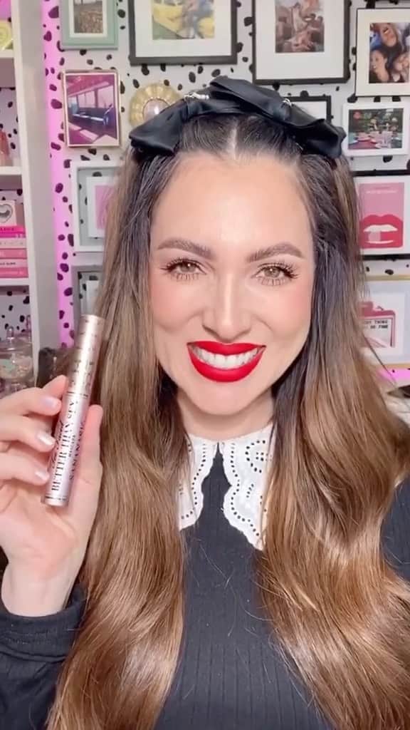 Too Facedのインスタグラム：「NEW limited-edition designs, same amazing lashes!! Our iconic Better Than Sex Mascara, all dressed up by your FAVE TF BFF!! #betterthansex #toofaced」