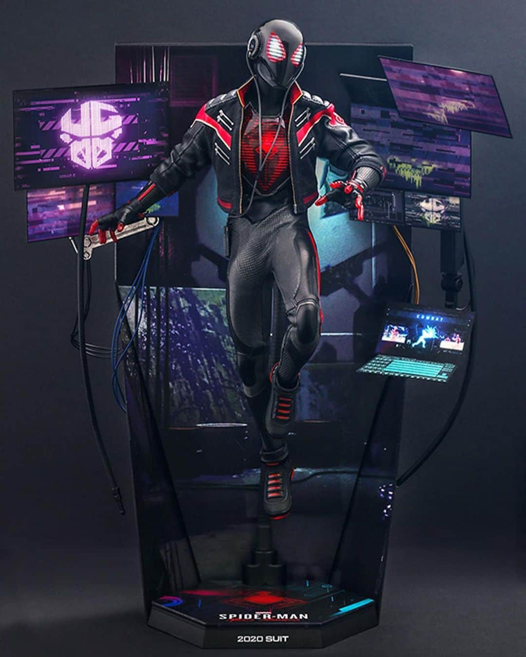 HYPEBEASTさんのインスタグラム写真 - (HYPEBEASTInstagram)「#hypeAF: @hottoyscollectibles has unveiled its latest 'Spider-Man: Into the Spider-Verse' figure featuring Miles Morales in his 2020 suit. The model recreates his highly futuristic superhero suit and boasts LEDs, more than 30 points of articulation, and five sets of hands to cover various gestures, including web-shooting and slinging. The figure is available for pre-order now for $290 USD.⁠⁠ Photo: Hot Toys」2月27日 9時30分 - hypebeast