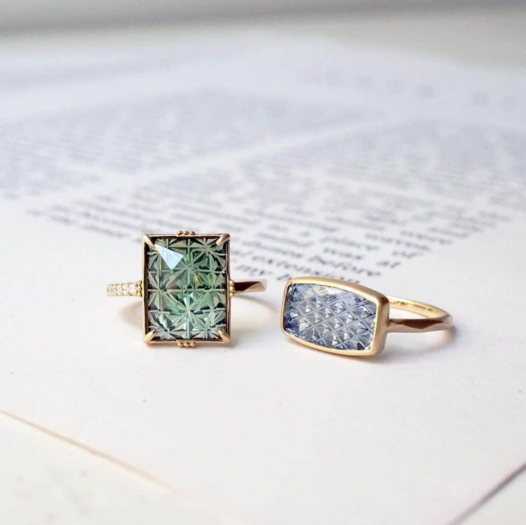 Shelby / Aki Hiroseさんのインスタグラム写真 - (Shelby / Aki HiroseInstagram)「【 LIMITED SHOP / ISETAN 】   〈 KIRIKO Precious Stone 〉 18karat Yellow Gold Green Tourmaline “KIRIKO” Zoisite “KIRIKO”  LIMITED STONE “KIRIKO” Rings✨  ※ LIMITED SHOP期間中、「三越伊勢丹リモートショッピング」アプリにも対応しております。 お気軽にチャットでのお問合せ等、ご利用くださいませ。 各種クレジットカードでのお支払が可能です👌 　　　　　 【LIMITED SHOP】ーーーーーーーーーーーーー  ◇2/24(水)〜3/2(火)  ◇伊勢丹新宿 本館1階 ◇プロモーションスペース1 ◇営業時間10時〜19時  ※感染症拡大防止に留意し皆様のお越しをお待ちいたします。  ーーーーーーーーーーーーーーーーーーーーーー Limited Shop以外にも中目黒のatelier officeにて予約制ではございますがご覧いただけます。 ぜひお気軽にご連絡ください。（ご予約先 info@shelby8.com） ※ Limited Shop期間中はCloseとさせていただきます。  【Online Shop】ーーーーーーーーーーーーーー www.shelby8.com Brand Profile Page からも Linkできます。 ーーーーーーーーーーーーーーーーーーーーーー 【Contact Us 】info@shelby8.com ーーーーーーーーーーーーーーーーーーーーーー」2月27日 9時24分 - shelby.aki