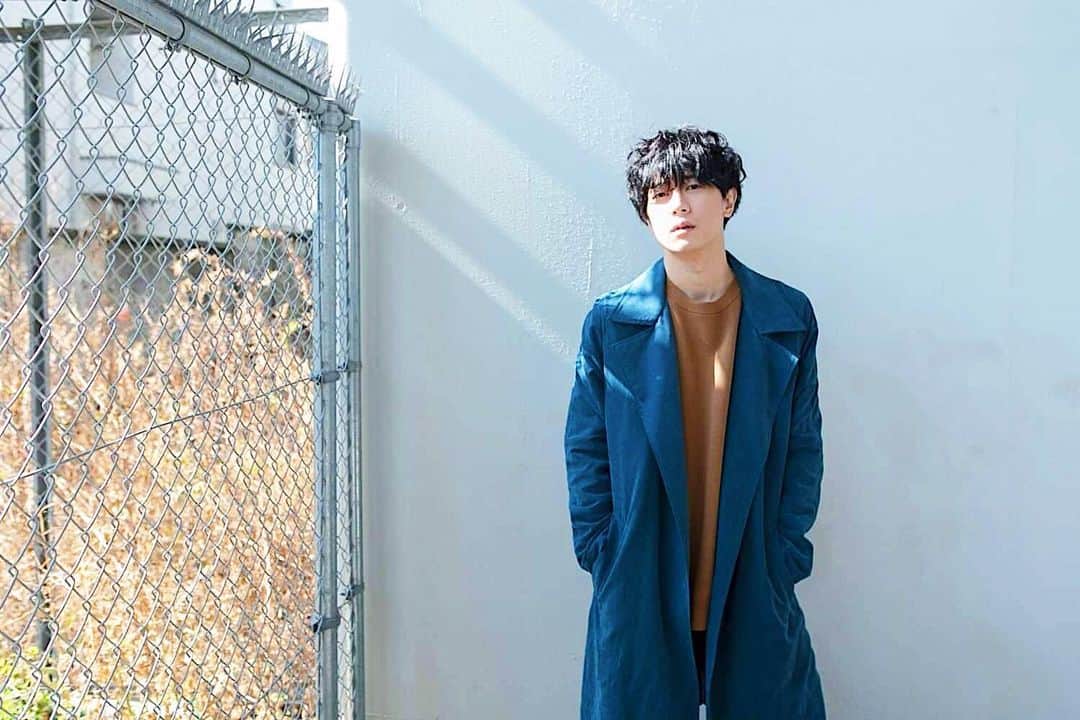 芹沢尚哉のインスタグラム：「#芹沢尚哉コレクション  おはよん😊🎵 カッコ付けシリーズ続いてはこちらの写真📸 どう？どう？？？（笑）」