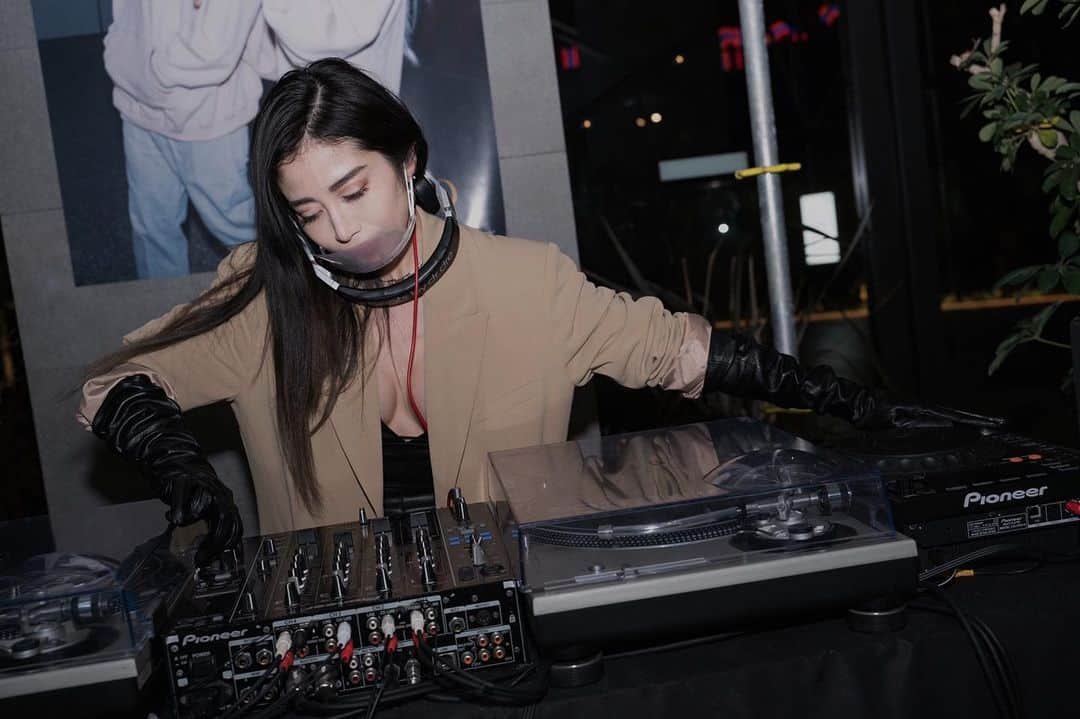𝓜𝓲𝓼𝓼𝓗𝓸𝓷𝓮𝔂𝓥のインスタグラム：「本日はCÉ LA VI にてDJ このあと15時よりお待ちしてます❤︎」