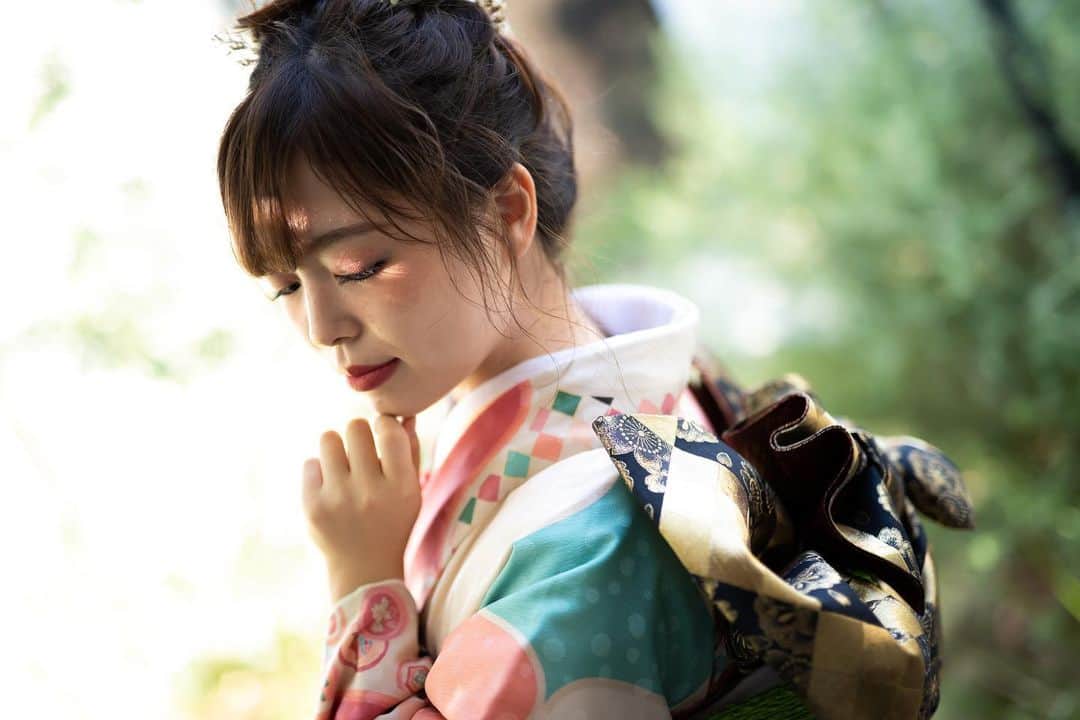 LE-PLA BEAUのインスタグラム：「*  今までも沢山のご来場ありがとうございます！ これからご予約をお考えの方へ  2/13㈯～3/14(日)まで ⚠️要予約です！ ヘアメイクの相談もできます◎！ LINEにて事前カウンセリングがあるので安心！！ * * 振袖と小物一式のトータルコーディネートから お母様の振袖を使ったママ振コーディネートも 通常通り、承れます◎  ※また感染予防対策として、展示会は1組ずつのご案内を徹底しています。 スタッフ、お客様のマスクの着用 手指消毒を必ず行っております。 定期的な換気など、対策をしております。 * *  @photostudio_minmi  #豊橋着物 #衣装レンタル #振袖 #成人式 #成人式振袖 #成人式着物」