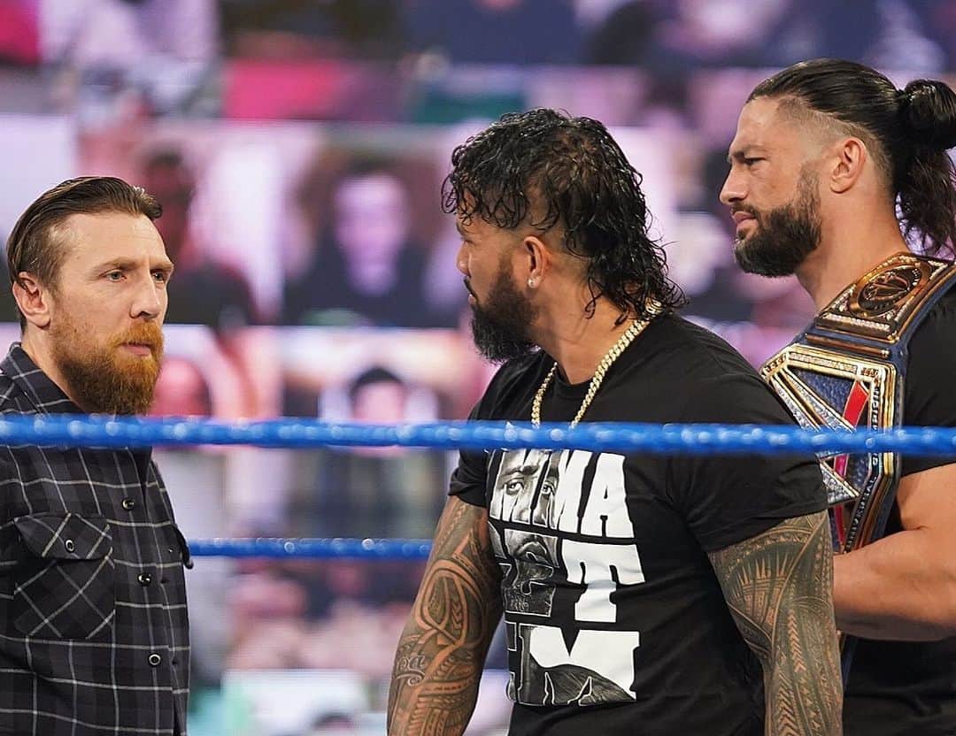 WWEさんのインスタグラム写真 - (WWEInstagram)「#DanielBryan laid down a challenge to @romanreigns & @uceyjucey was less than thrilled about it! #SmackDown」2月27日 10時25分 - wwe