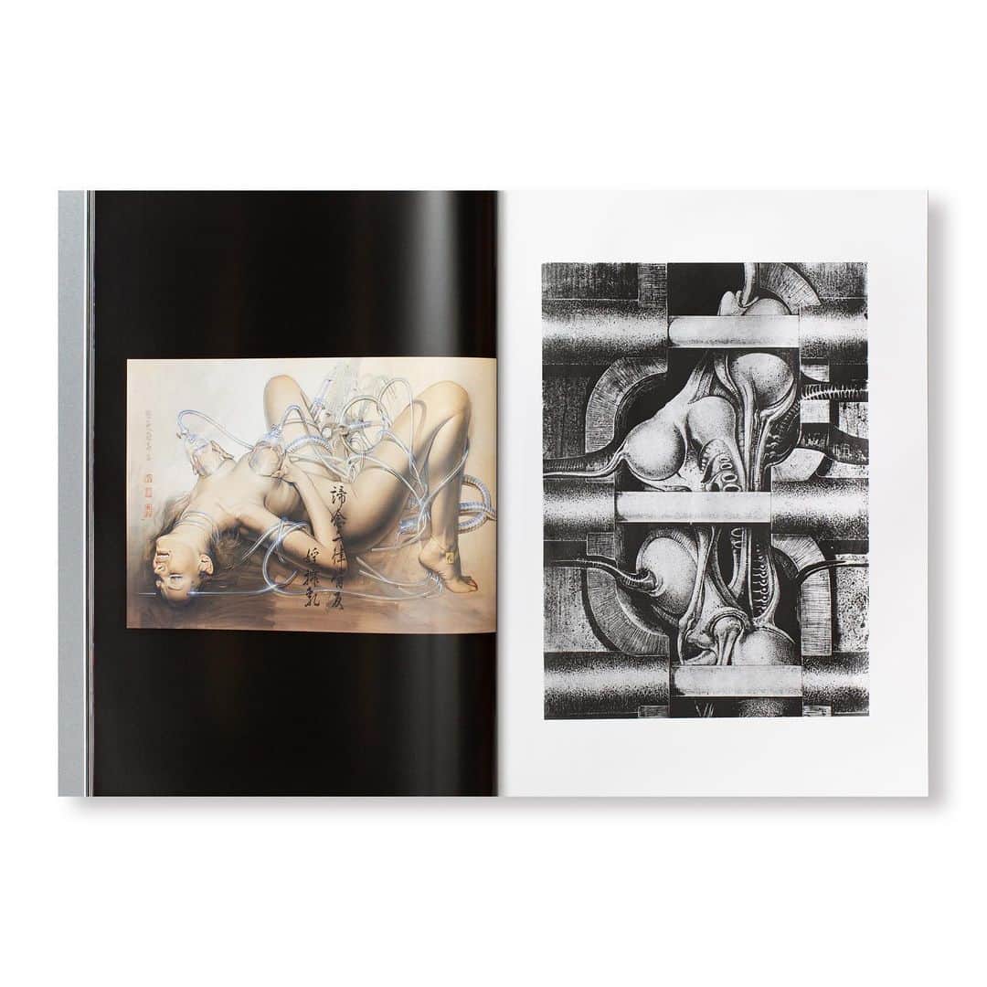 DOVER STREET MARKET GINZAさんのインスタグラム写真 - (DOVER STREET MARKET GINZAInstagram)「Japanese Artist HAJIME SORAYAMA (1947-) and Swiss Artist H. R. GIGER’s (1940-2014) exhibition catalogue ‘GIGER SORAYAMA’ is now available at Dover Street Market  Ginza 7F Bibliotheca and on the DSMG E-SHOP Signed by Hajime Sorayama on the cover.   This super book published by KALEIDOSCOPE accompanies a two-artist exhibition co-curated by Alessio Ascari and Shinji Nanzuka, bringing together for the very first  time the work of Hajime Sorayama and HR Giger.  The exhibition toured from PARCO Museum in Tokyo to PARCO Event Hall in Osaka between December 2020 and February 2021. @hajimesorayamaofficial @kaleidoscopemagazine @nanzukaunderground #hrgiger @doverstreetmarketginza @post_books @twelvebooksdistribution」2月27日 10時38分 - doverstreetmarketginza
