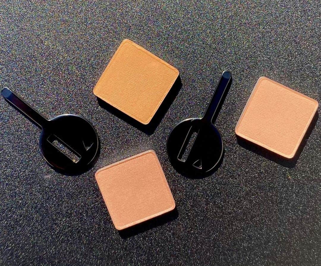 LORACのインスタグラム：「🥂 need a refill? Select PRO Palette shades are now available as singles for $8 each - in PINK BEIGE (warm ginger matte) SAND DUNE (light camel matte) & SOFT TAUPE (soft cool brown matte) - refill* your favorite PRO Palettes with our favorite highlight & base shades - available on ULTA.com & LORAC.com!  #LORAC #LORACCosmetics  *LORAC key comes with PRO Palette SOLEIL, NOIR & Artist Edition: MERAKI  #LORAC #LORACCosmetics」