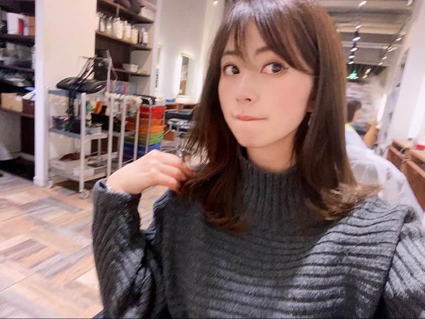 青木茉里奈のインスタグラム：「💇‍♀️ @lolonimochair 様でヘアーメンテナンスをして頂きました✨ 🔸cut 🔸color 🔸treatment ありがとうございました✨ _ _ _ _ _ _ _ _ _ _ _ _ _ _ _ _ _ _ _ _ _ _ _ _ _ _ _ _ #hair #lolonimochair #cut #color #treatment」