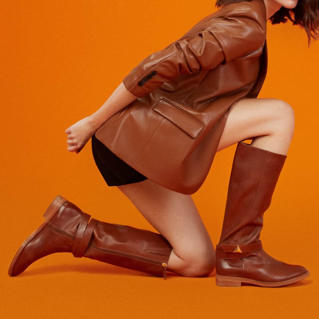 Schutzのインスタグラム：「AUTUMN IS COMING ❤️ #schutzmixedcasual」