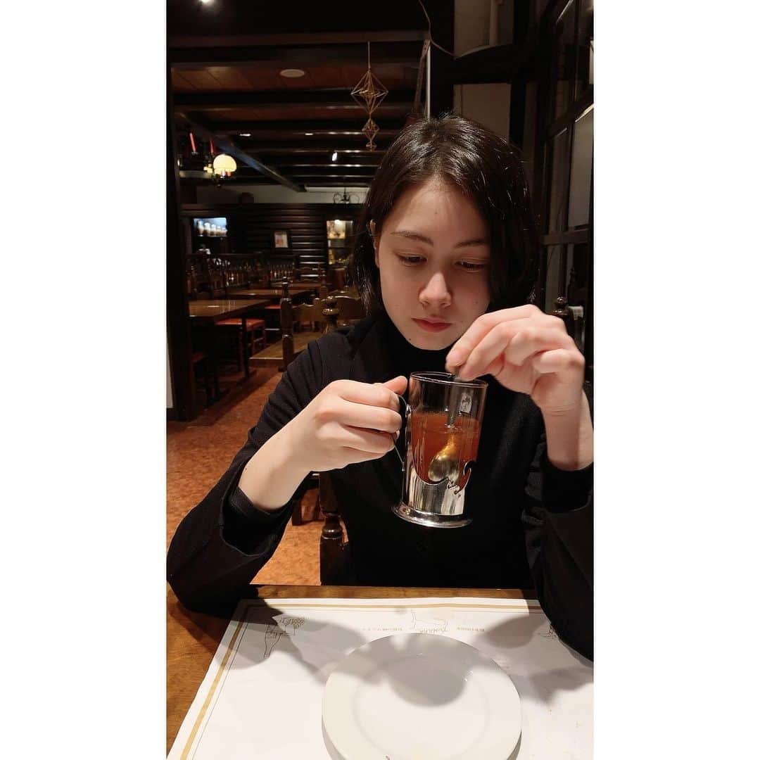 LiLi （矢野り々子）のインスタグラム：「ロシアンティー❤️  #酔っぱらってないよ #矢野り々子」