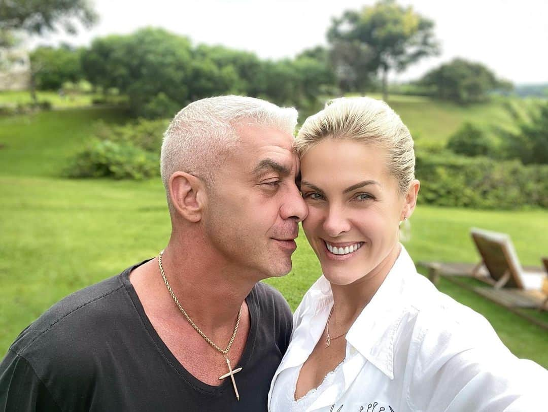 Ana Hickmannさんのインスタグラム写真 - (Ana HickmannInstagram)「Bom dia ❤️ Melhor presente de todos é poder voltar para este lugar com você @alewin71 #love #amor . @clararesorts」2月27日 20時55分 - ahickmann