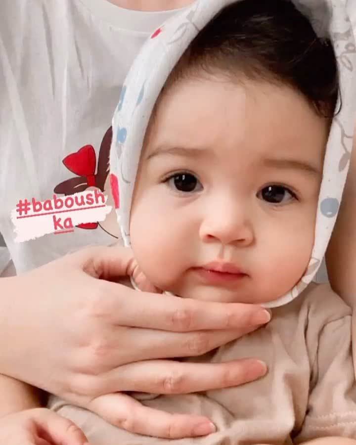 のインスタグラム：「Cara Rose babushka style ❤️」