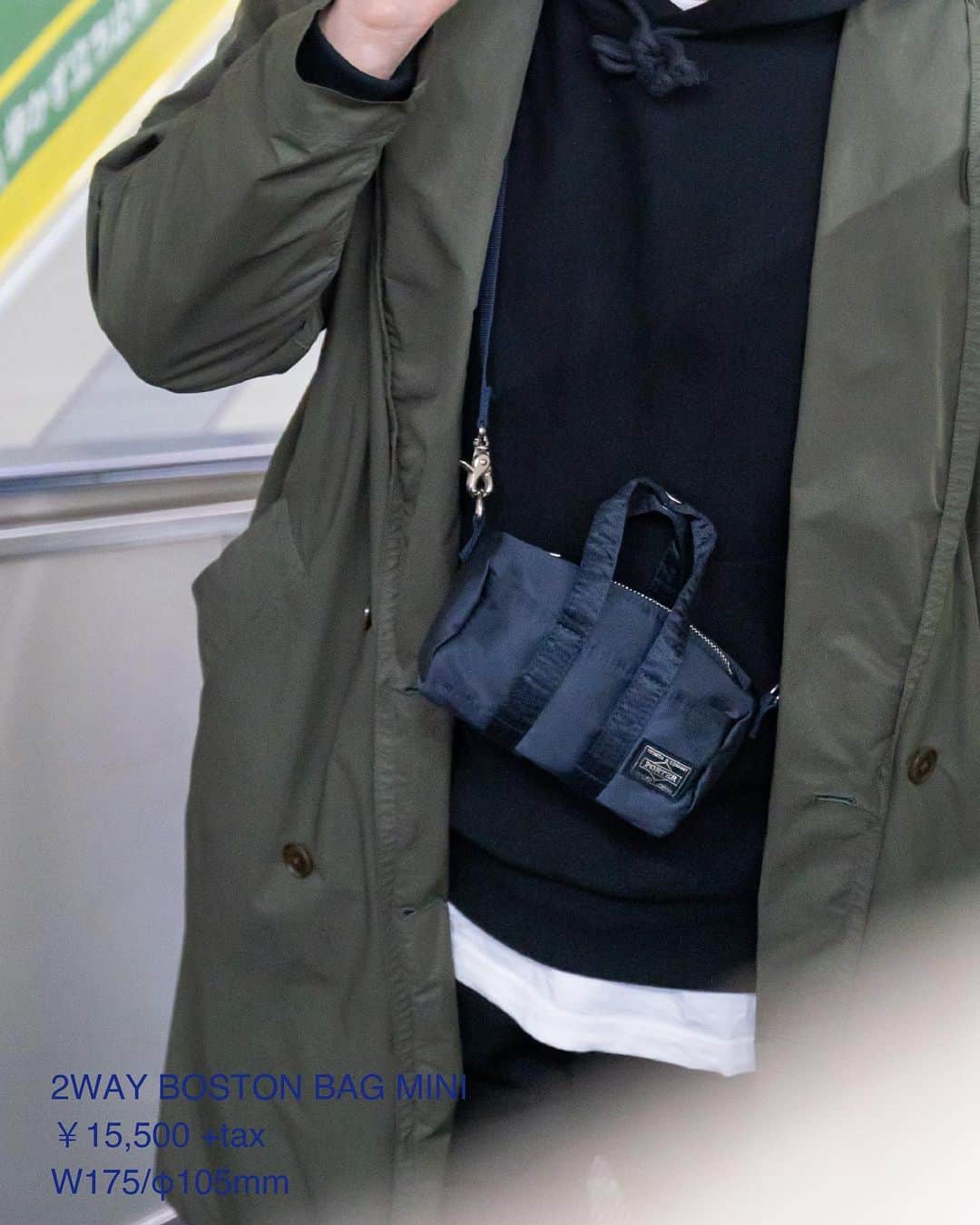 のインスタグラム：「﻿ SHOP ORIGINAL﻿ HOWL﻿ ﻿ 2WAY BOSTON BAG MINI﻿ No.381-18156﻿ ¥15,500+tax﻿ W175/φ105mm﻿ ﻿ 吉田カバンの人気アイテムをミニサイズにアレンジしたシリーズ。﻿ ﻿ 2WAY ボストンバッグはハンドルによる手持ちや、ストラップを使った肩掛けで持ち運ぶ事ができます。小さいサイズながら、ポケットや仕切りによる荷物の小分けができます。 ﻿ ﻿ こちらの商品は吉田カバンオフィシャルオンラインストアでも好評発売中です。﻿ ﻿ ※各店の営業時間は下記をご確認ください。﻿ PORTER STAND SHINAGAWA STATION﻿ 8:00〜22:00（土日祝21:00）﻿ PORTER STAND TOKYO STATION﻿ 8:00〜21:00﻿ PORTER STAND KYOTO﻿ 10:00〜18:30﻿ ﻿ #yoshidakaban #porter #luggagelabel #madeinjapan #japan #porterstand #shinagawa #tokyo #kyoto #ps #howl #minimum #shoulderbag #helmetbag #daypack #2way #gift #limited #exclusive #travel #吉田カバン#ポーター #ポータースタンド #品川 #東京 #京都 #限定 #駅ナカ #産寧坂」