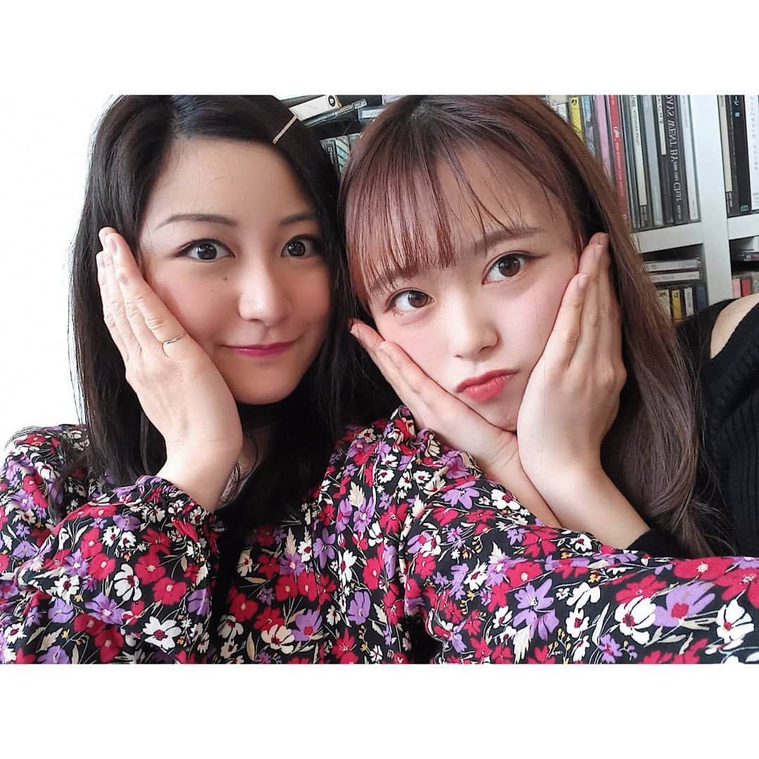 我妻美月のインスタグラム：「今月もラジオありがとうございました🎈 おめでたい発表が続いたれな隊長と！今度鎌倉にあそびいくんだあ🐰🥛楽しみ！ ． ． ． ． ． #レインボータウンfm #ラジオ#ラジオパーソナリティー #ラジオ番組 #深川 #ラジオdj #土曜日の午後 #森木レナ #instagram #instagood #instalike  #lfl #lf #japanesegirl #自撮り#👯」