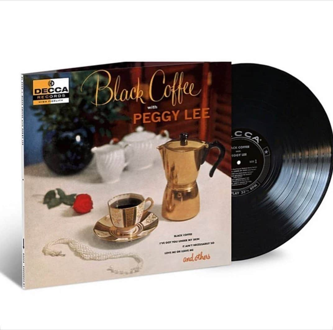 RIKAPEPEさんのインスタグラム写真 - (RIKAPEPEInstagram)「yes, we need a black coffe🌹 ・ #peggylee #blackcoffee  #recordcollection」2月27日 21時06分 - rikapepe