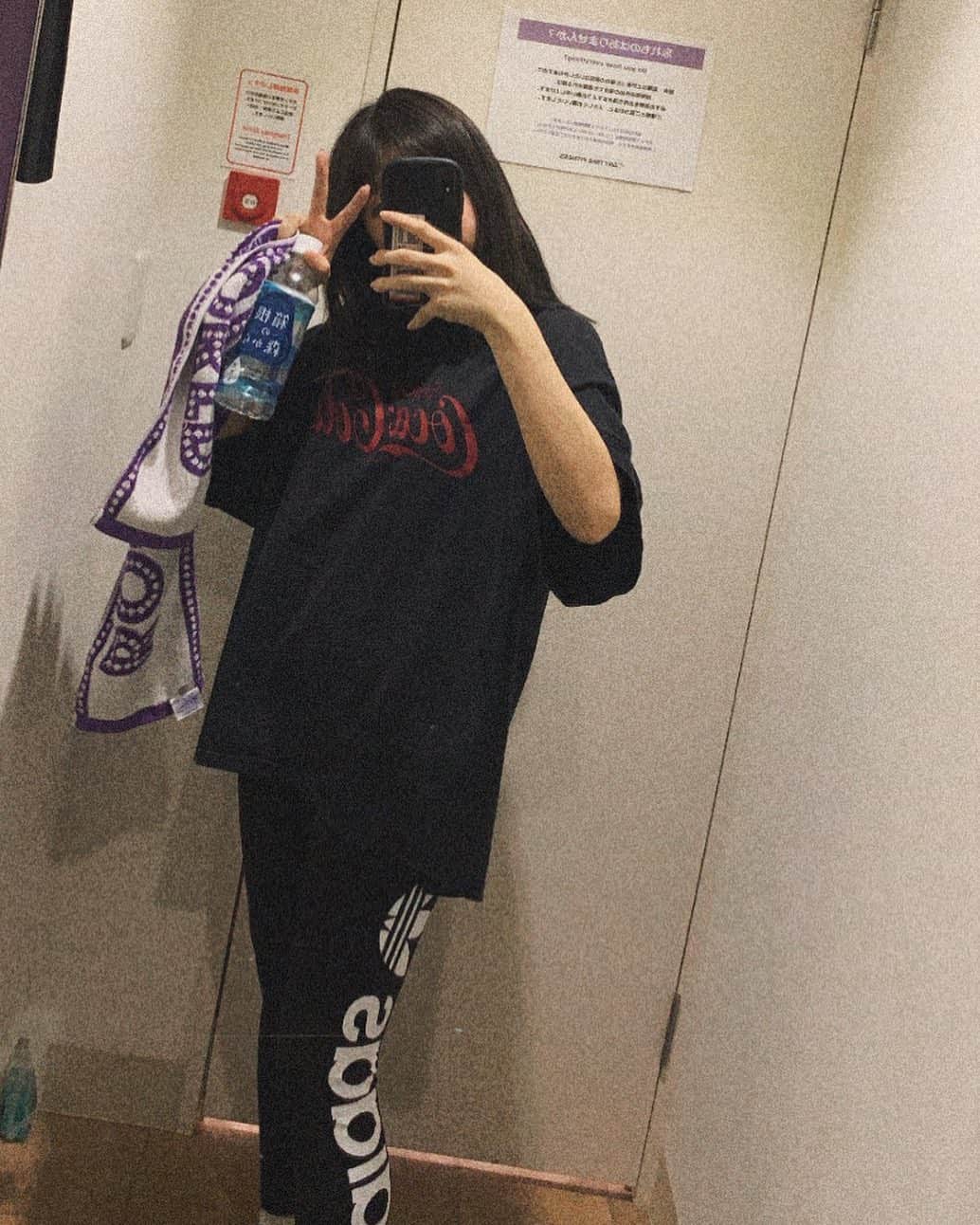 門前亜里のインスタグラム：「人生初ジム!🙏🏻  器具の使い方も一つもわからなかったので、 リー先生にいろいろと教えてもらいながらやりました☺️  勢いで入会してしまったので ちゃんと通うぞ^ - ^  #workout #workout #anytimefitness」