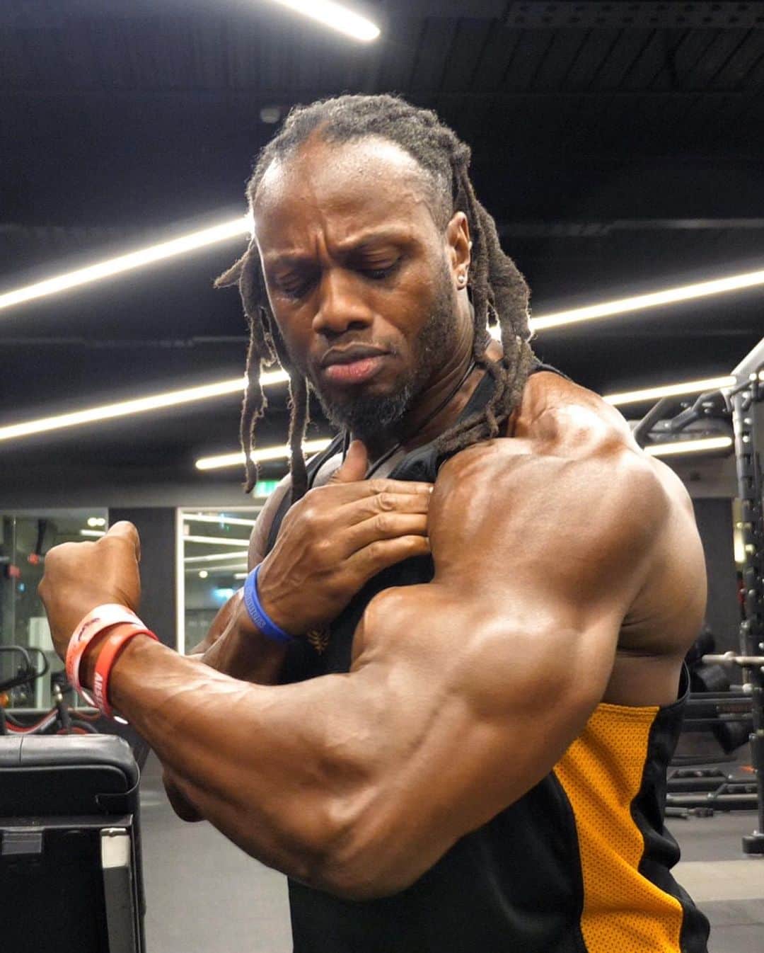 Ulissesworldさんのインスタグラム写真 - (UlissesworldInstagram)「New YouTube Upload “ULISSES HITS ARMS” A complete guide to bigger arms on my YouTube Channel. Check it out 👆LINK IN MY BIO👆Subscribe at YOUTUBE.COM/ULISSESWORLD  _ For FREE Workouts, Tips & guidance. Make sure you Subscribe to my YouTube Channel 🎥 YOUTUBE.COM/ULISSESWORLD @youtube」2月27日 21時13分 - ulissesworld