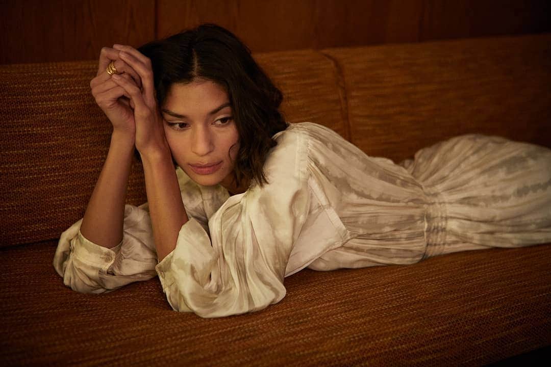 のインスタグラム：「Luxe lounge redefined...it is time to retire your sweatshirts and sweatpants and opt for more sophisticated styles that still equal comfort. ​. ​. ​#SeraDress」