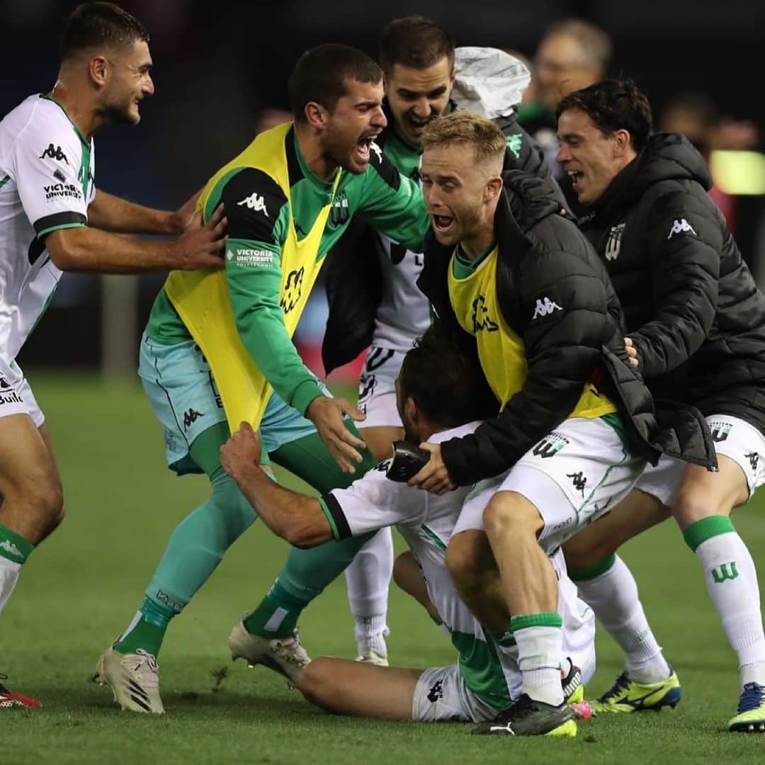 ビクトル・サンチェス・マタのインスタグラム：「What a game!! What a TEAM!! ⚫️🟢 +3 @westernutdfc」