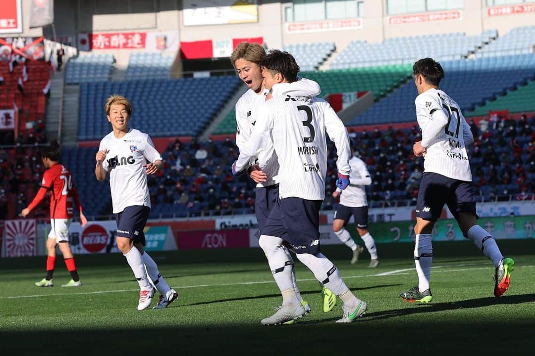 小川諒也さんのインスタグラム写真 - (小川諒也Instagram)「開幕戦。 応援ありがとうございました。 もっともっとチームとしても個人としても成長していく！ もりげくんスーパー！ #fctokyo #小川諒也」2月27日 21時16分 - ryoya_ogawa_6