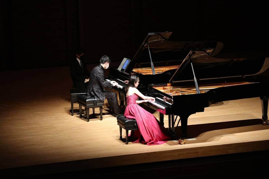 福間洸太朗さんのインスタグラム写真 - (福間洸太朗Instagram)「From the final concert and my recital in the Kashiwazaki Civic Center "Art Forêt"  これらは修了演奏会と私のリサイタルの写真です。 聴きにいらしてくださった皆様、有難うございました！ 🕺💃🕺💃🕺💃  Photos (1-8): STAFF ZEPTO  #Kashiwazaki #Artforet #pianoconcertomastercourse #KotaroFukuma #RikoImai #AnnaOjiro #MasaharuKambara #RyunosukeKishimoto #TesseiKosaka #SakiMachinaga #TakuyaOtaki   #新潟　#柏崎　#アルフォーレ　#ピアノ協奏曲マスターコース #福間洸太朗 #今井理子 #尾城杏奈 #神原雅治 #岸本隆之介 #上坂哲生 #町永早紀 #大瀧拓哉」2月27日 21時19分 - kotarofsky