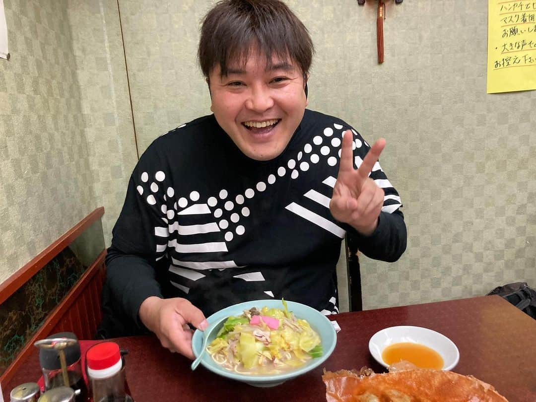 てっぺいさんのインスタグラム写真 - (てっぺいInstagram)「渋谷道玄坂のちゃんぽんへ 同期のグルメ食いしん坊おばけのDH億くんと 餃子デカくて、美味！」2月27日 21時20分 - nice_teppee