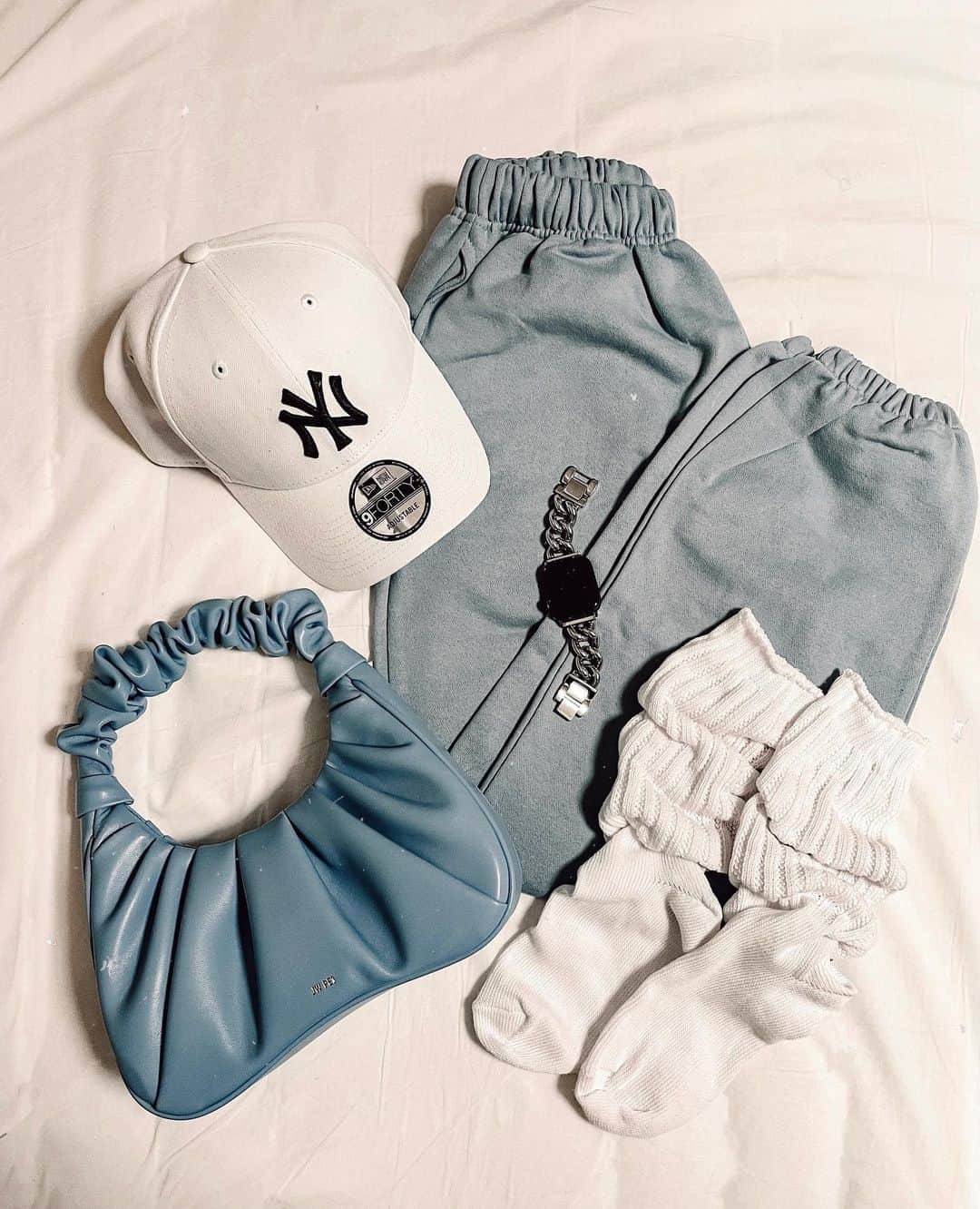 ✷kana✷のインスタグラム：「𝙼𝚘𝚘𝚍..🦋💙 . . #blue」