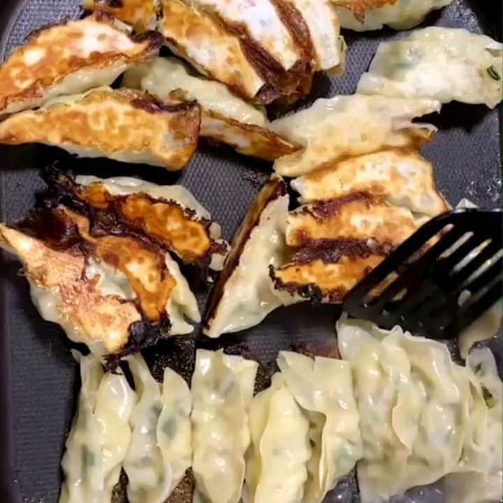 今藤霧子のインスタグラム：「I meant yummy everything😋❤️🥺 #kirikoimafuji  #kiriko  #capsuleagency_official #dumplings  #ぎょうざ  #餃子 #ロールキャベツ #今藤霧子」