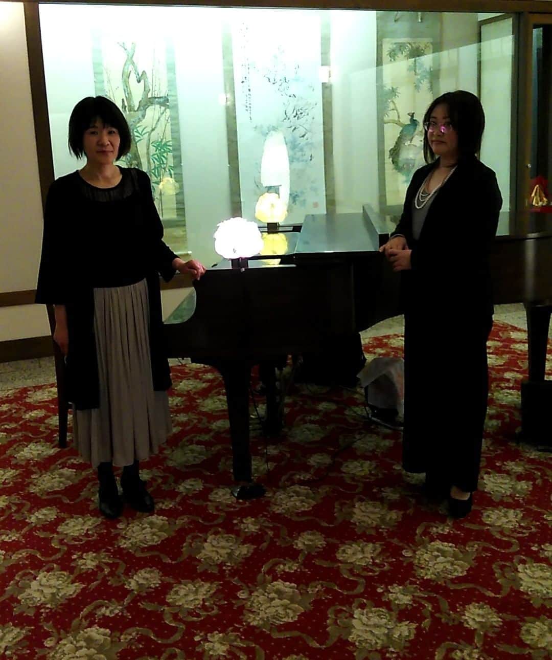 上林ホテル仙壽閣のインスタグラム：「今宵のロビーコンサートは、JAZZ　Vocalすぅさんと、ピアニストめぐさんによるコンサートをお楽しみいただきました。時には心が弾み、時にはしっとりと心温まる演奏をありがとうございました。」