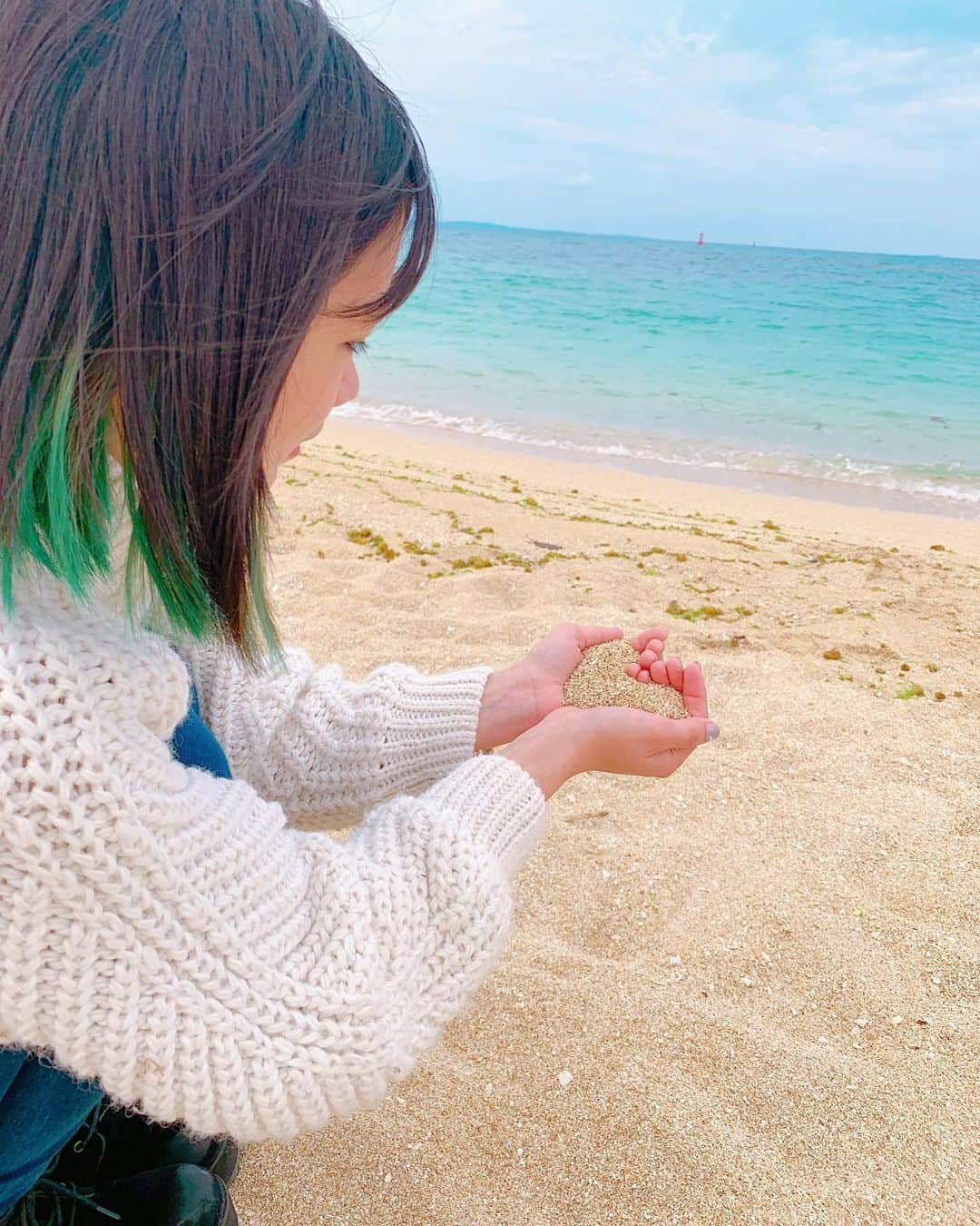 なみなみさんのインスタグラム写真 - (なみなみInstagram)「♪ 💙🌊」2月27日 21時39分 - naminami.idushi