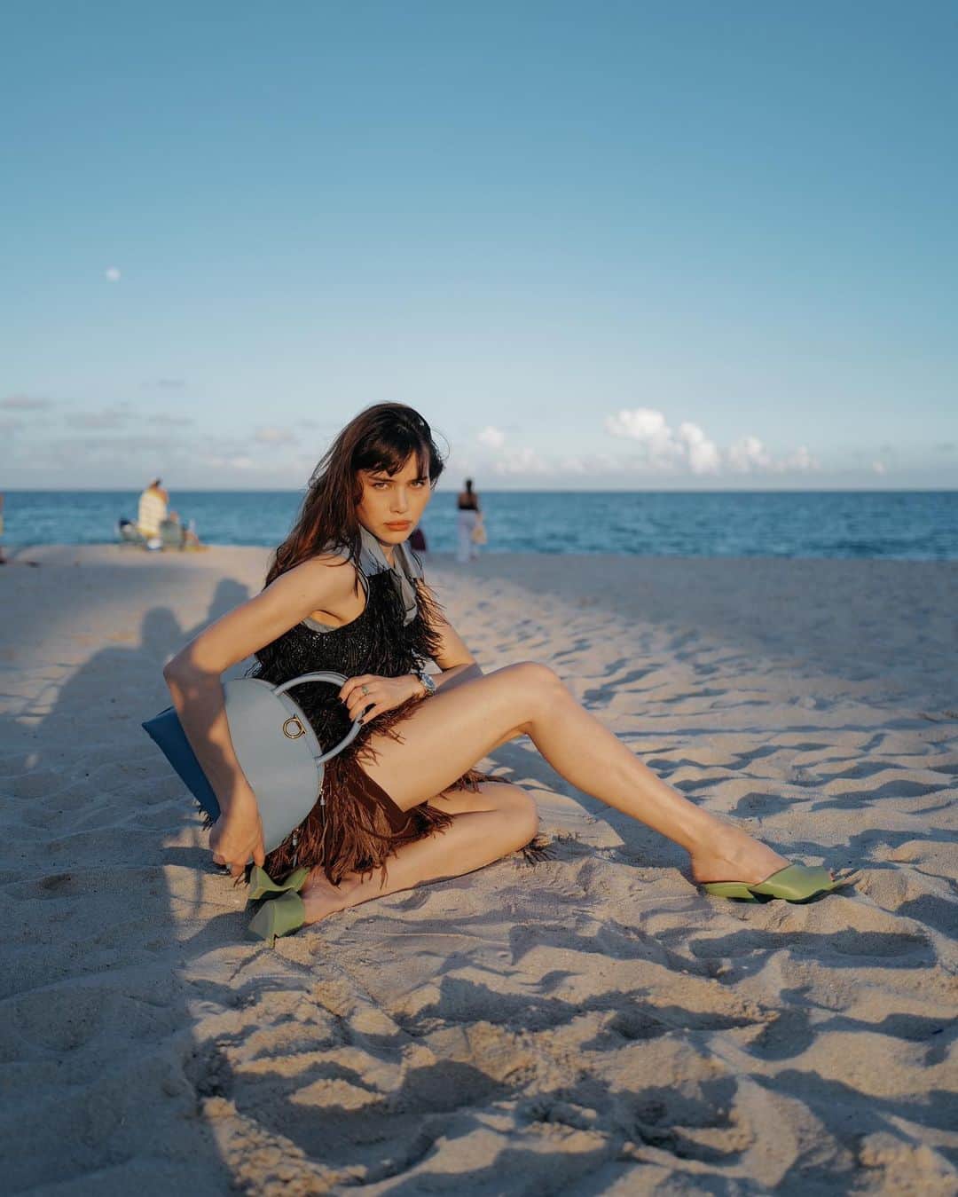 ナタリー・スアレスさんのインスタグラム写真 - (ナタリー・スアレスInstagram)「All dressed up for the @ferragamo runway show going live soon at 2pm CET! Taking my Salvatore Ferragamo SS21 look to the beaches of Miami to celebrate. #FerragamoAW21」2月27日 21時54分 - natalieoffduty