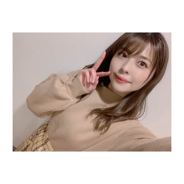 金澤朋子のインスタグラム：「. . 今日は北海道でコンサートでした😊💓 ありがとうございました。 . 今夜はNACK5【金澤朋子のVivid Midnight】放送です！24:00〜お聴き逃しなく📻♩ . #juicejuice #金澤朋子  #ビビナイ795 #radio #nack5 #要チェック」