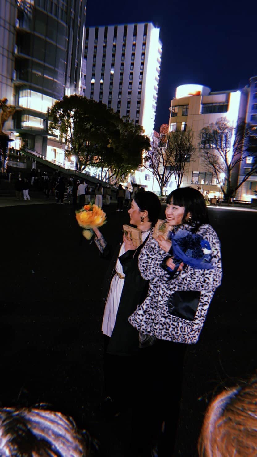 新野彩乃のインスタグラム：「相方との4年間を詰め込んだ、61人の私のかわいい子供たちとの、会心の一撃です @_0913n」