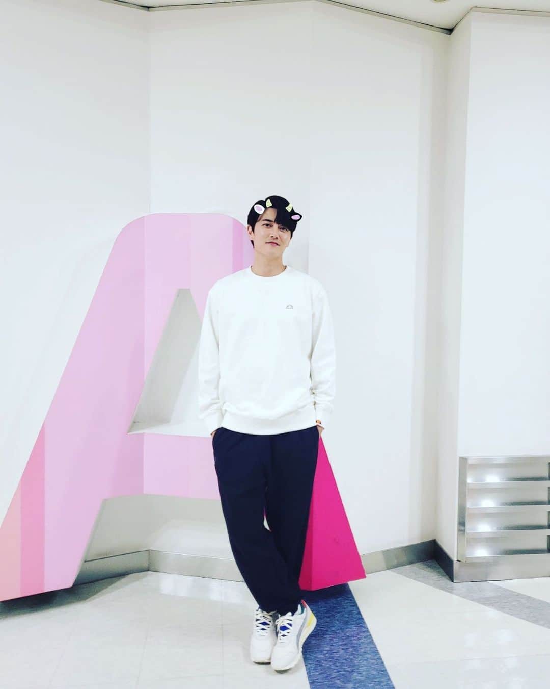 ジェヒのインスタグラム：「좋은 주말~❤️ . . . #주말」