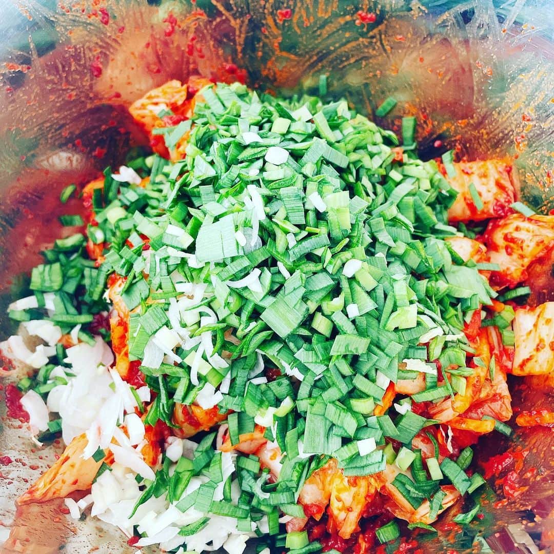 菊間千乃のインスタグラム：「キムチを作ってみましたよん。美味しくできるかな〜😍」