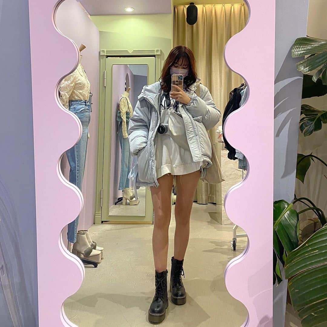 RIiNAのインスタグラム：「🪄魔法の鏡🪞 .  . #honeymihoney #셀카」