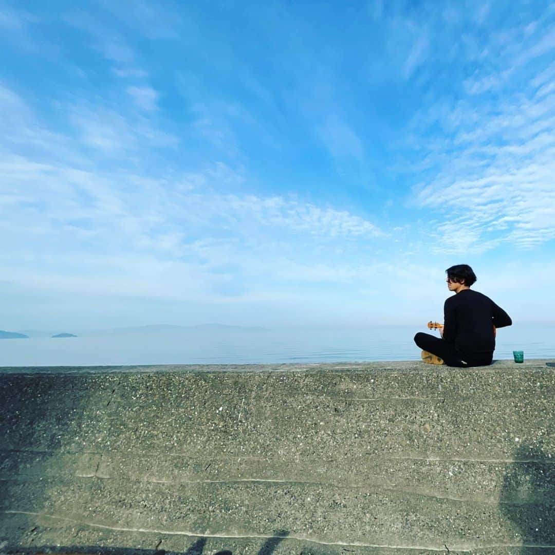 片貝直也さんのインスタグラム写真 - (片貝直也Instagram)「香川県に 行きたいです。  今週もうちょっとだけ 気張ります。」2月27日 14時15分 - naoyakatagai