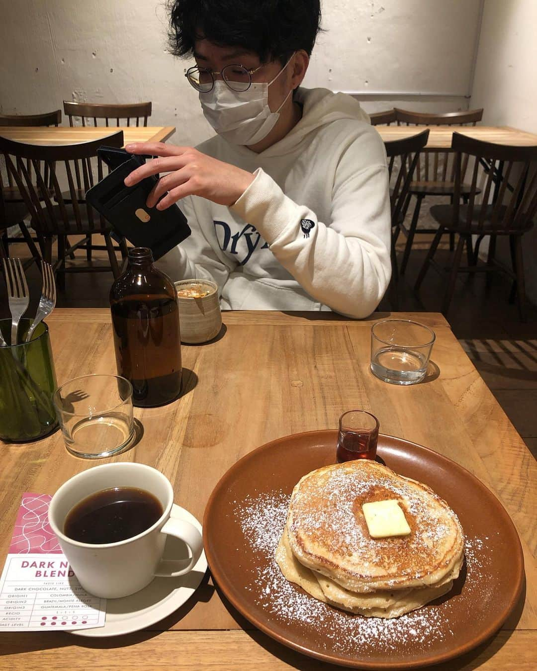 楢原真樹さんのインスタグラム写真 - (楢原真樹Instagram)「いつぞやの喫茶店 #カフェ #渋谷 #美味しいカフェ #浅煎りだけど美味しい #ボリュームたっぷりパンケーキ #ヤーレンズ」2月27日 14時17分 - narahara_j