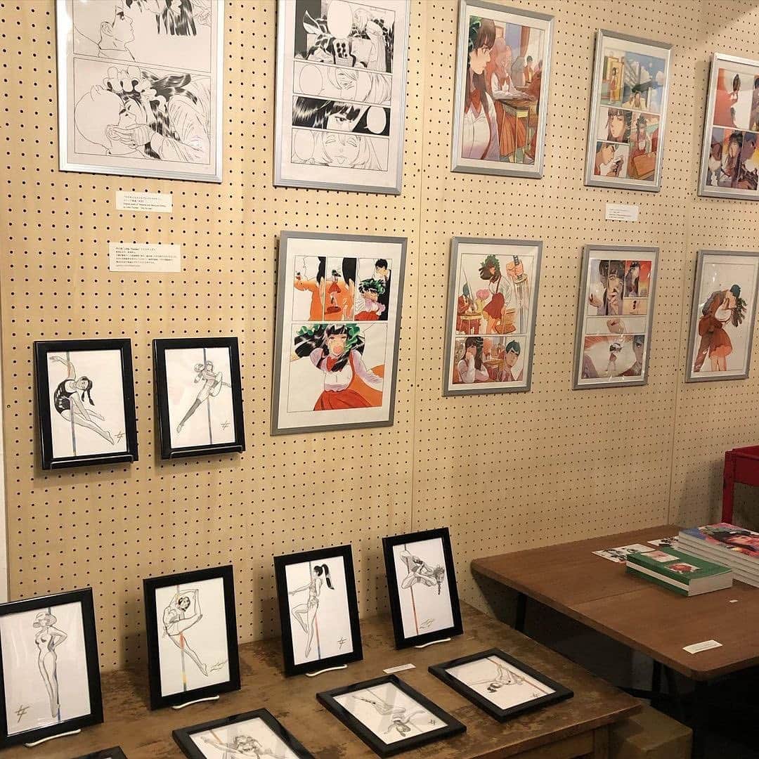 門小雷のインスタグラム：「<WAKAME TOUR> at 秋田　　6JUMBOPINS⚡️  Repost • @popotame_shop  雪の秋田でわかめツアーはじまります⚡️  川反ビルのシルクスクリーンスタジオ6jumbopins内にて、3月末までです。（オンライン販売は3.10〜） お待ちしています。  秋田市大町3丁目1-12 川反中央ビル3階　6JUMBOPINS @6jumbopins  定休日　月・火曜日 営業時間12:00-19:00（臨時休業あり、SNS等でご確認ください）  up coming⚡️ Wakame Tour in Akita 6jumbopins  Online store will open March 10.（offline first） The exhibition will be held until end of March.」