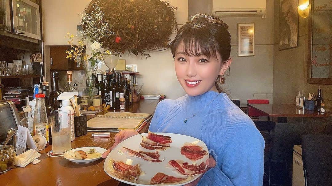 藤井舞のインスタグラム：「生ハム好きな食べ物ベスト5に入りそう。  #フリーアナウンサー #女子アナ #女性経営者 #大田区 #大森  #元NHKアナウンサー #着物好きさんと繋がりたい #ねことふじい #若手経営者 #経営者 #sake #のんべえ女子 #アナウンサー #オーナー #生ハム #代々木上原」