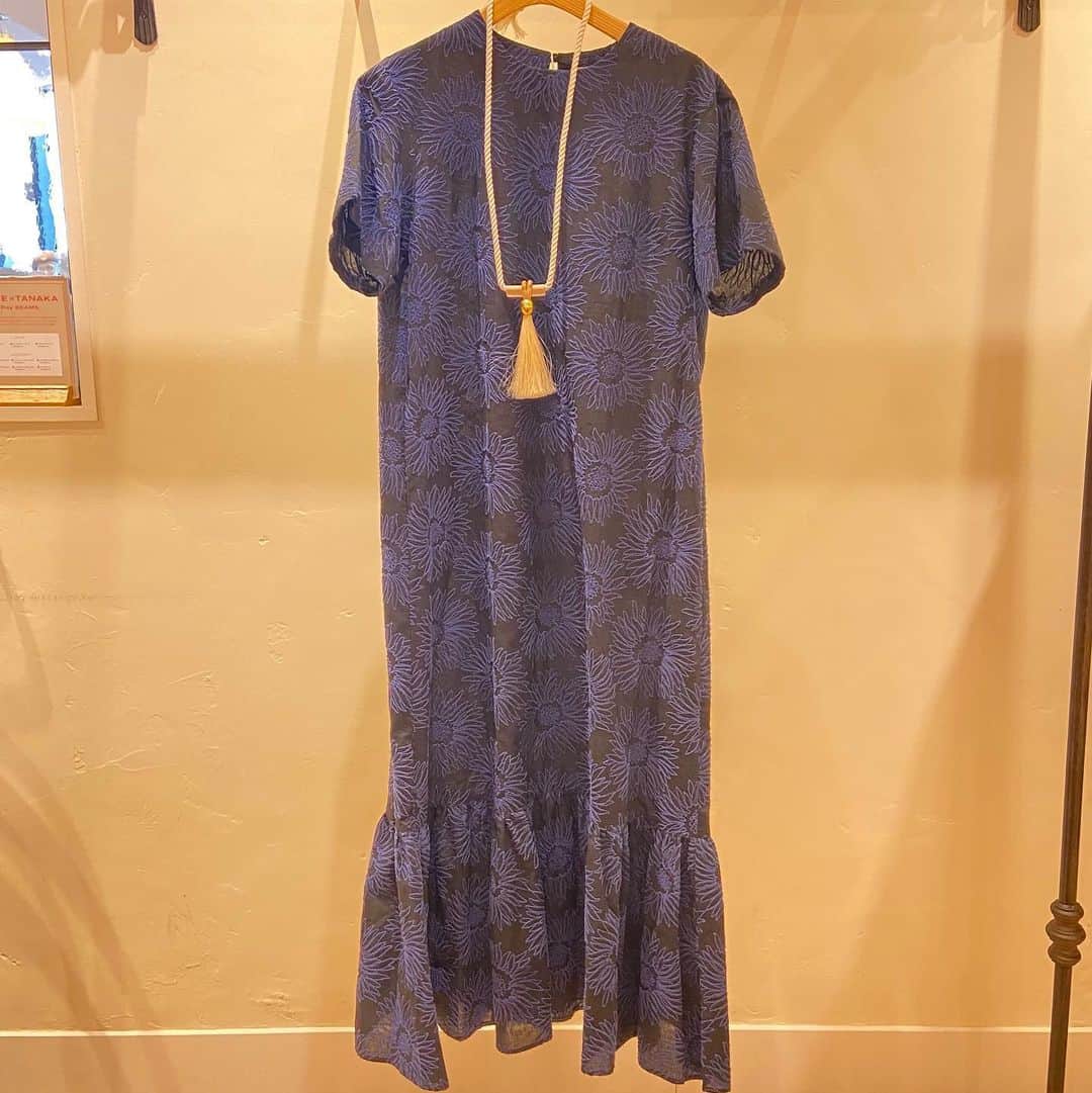 ビームス金沢さんのインスタグラム写真 - (ビームス金沢Instagram)「. New arrival 〈 FUMIE=TANAKA × Ray BEAMS 〉  別注アートフラワーシャツ price ¥29,000+tax 別注アートフラワーパンツ price ¥¥28,000+tax  別注フラワーワンピース price¥44,000+tax  #BEAMS#RayBEAMS#NEWELEGANT#ishikawa#kanazawa#japan#beams金沢#ootd#fumietanaka#フミエタナカ#ビームス#レイビームス#石川#金沢#日本#ビームス金沢」2月27日 15時26分 - beams_kanazawa