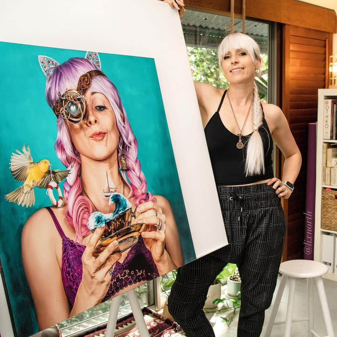 Lix Northのインスタグラム：「‘Tactician’ and I in my Brisbane studio before she left for Melbourne💜. In just a few minutes #Antipodes2021 opens at @beinartgallery and my wild-haired tactically preoccupied alter-ego is unleashed on unsuspecting Victorian art lovers 🙈😋. Wishing everyone an awesome opening night!!! I’m sooo there in spirit 🤘🏼👊🏼❤️ #art  . . . #oilpaint #selfportrait #portrait #steampunk #hyperrealism #realism #beautifulbizarre #instaart #instaartsy #instaartwork #instaartist #instaartpop #instaarthub #instaartoftheday #instaarte #instaarts #instaartistic #newartwork #artistlife #artnews  #resourceryartists #arte #dibujo #dailycollector #todaysartreport #studioviews_daily #piecewithartist #artseeking」