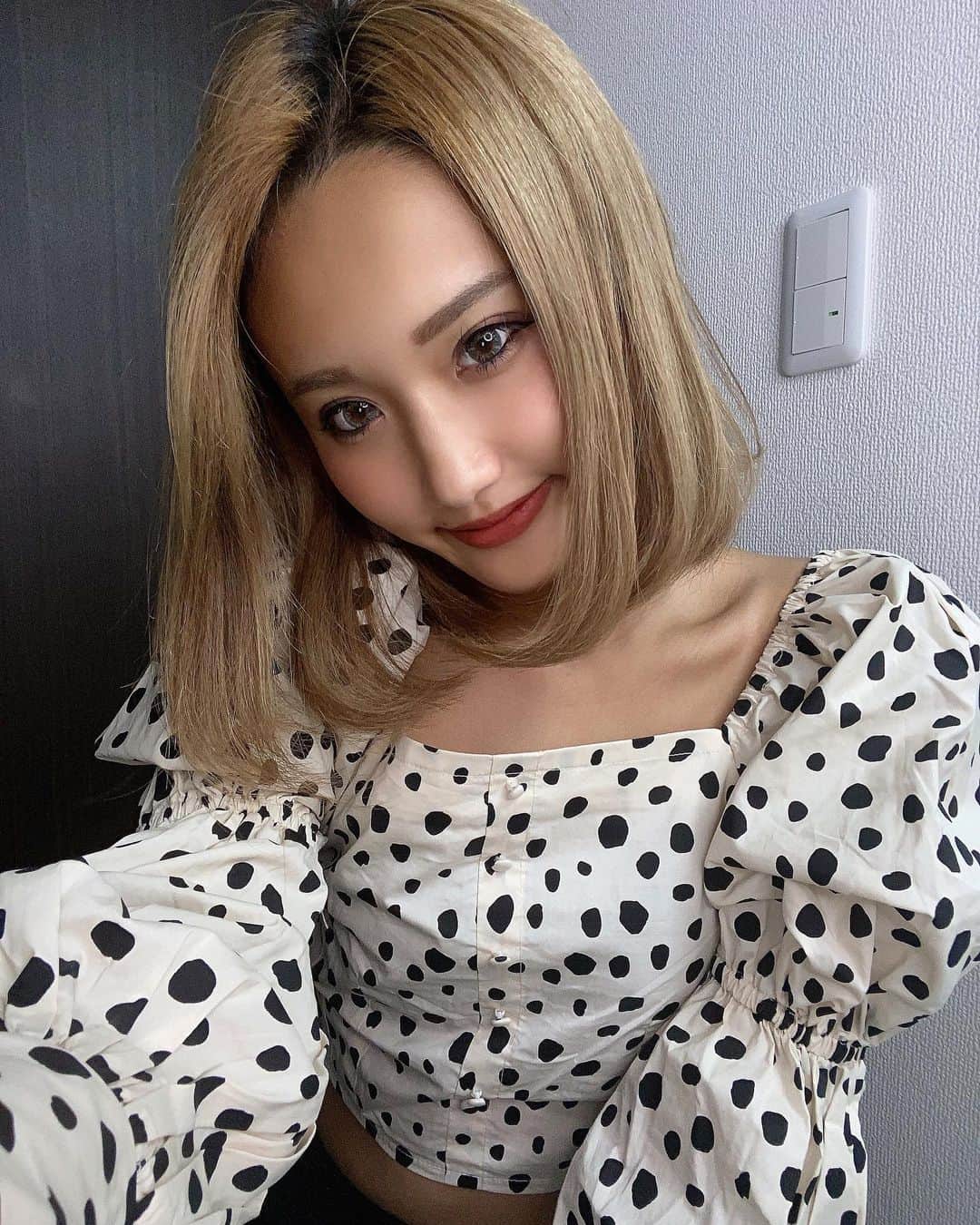 ELENAのインスタグラム