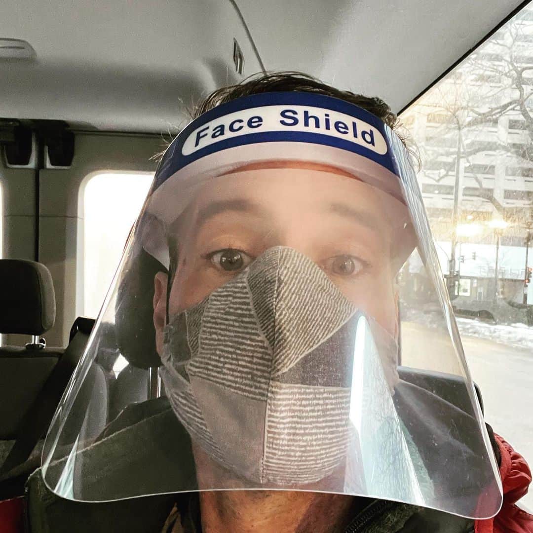 スコット・フォーリーのインスタグラム：「Current situation #Vanlife #TheBigLeap」