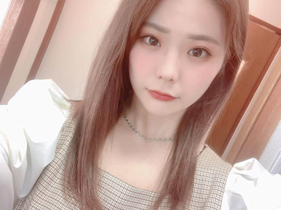 川村虹花さんのインスタグラム写真 - (川村虹花Instagram)「久しぶりの自撮り🤍☕*° アイドル活動してないと 中々写真撮らないんだよなぁ🥺 会えない期間に もっと投稿できるように 頑張るね🥺🙏 ･ #久しぶりの投稿  #仮面女子 #川村虹花」2月27日 16時51分 - nanaka_kawamura