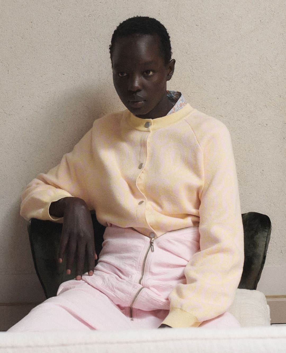 ユーマストクリエイトのインスタグラム：「Garment dyed pink jumpsuit in paisley jacquard, an Italian cotton blend.⁠ ⁠ Photography @esther_theaker⁠⠀⁠ Styling @eliza_conlon」