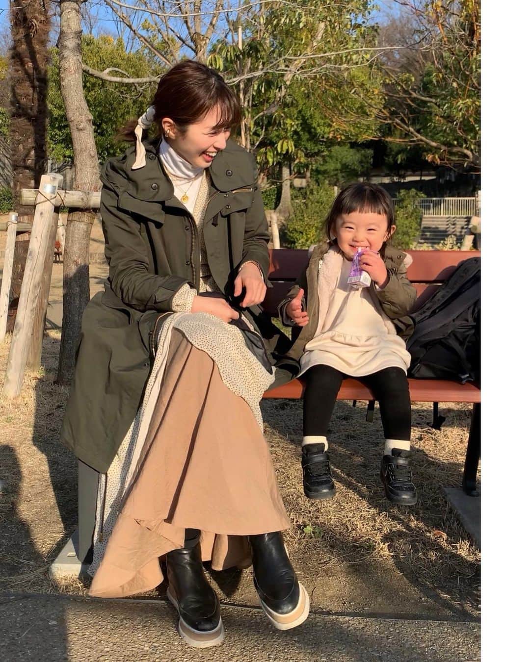 のインスタグラム：「お出かけの時はほぼほぼお揃い🤍 #親子コーデ#リンクコーデ」