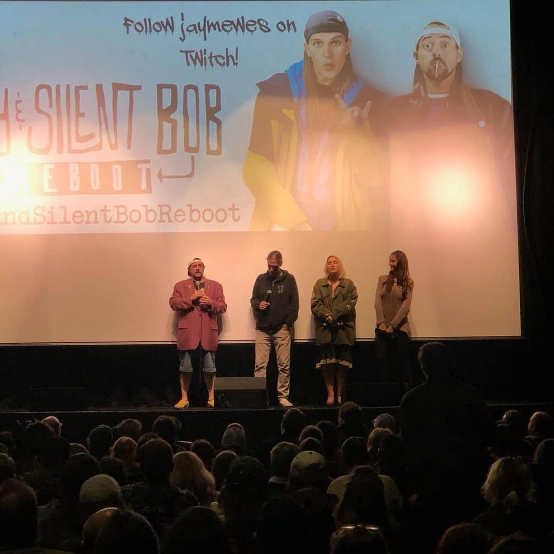 ケヴィン・スミスさんのインスタグラム写真 - (ケヴィン・スミスInstagram)「ONE YEAR AGO TODAY, we wrapped the #jayandsilentbobrebootroadshow at the @joytheater in ol’ #neworleans! It was a return to the scene of the crime of sorts, as we had shot the Reboot in #nola, and @jayandsilentbob couldn’t have ended their tour with a more enthusiastic crowd! And after 65 cities and 95 screenings, it was about time to go home! @jaymewes returned, joined by his movie daughter @harleyquinnsmith and his movie wife @shannonelizabeth! My real life wife @jenschwalbach was there as well and she brought Shecky out on stage to see the crowd! It was a warm, wonderful end to an epic journey that at one point had included a pit stop for a heart attack! The experience of the #jayandsilentbobrebootroadshow was a blissful work vacation where we saw an average of 1000 people every night who all made me feel like I was the funniest filmmaker who ever lived! With this tour, I got to stretch the theatrical life of my 13th film #jayandsilentbobreboot into a way profitable 4 month victory lap, during which I watched the flick with the audience it was intended for every night! We toured America (and Canada) like a punk rock band, driving hundreds of miles every day to theaters fulla fans thanks to our two terrific tour managers @joshroush and @livroush! And none of it would’ve existed without my hetero-lifemate @jaymewes! Massive thanks also go out to @jordanmonsanto & Seth Siegle at @wme! Thank you as well to our tour sponsors @audible and @rawlife247! My biggest thanks go out to the cast and crew of J&SB Reboot, but eternal thanks go out to all the folks who ever came to see us on tour. The Reboot Roadshow was one of my top 5 favorite things I’ve ever done - and thank SMod in Heaven it all ended a minute before the world went into lockdown. All your in-person hugs and raucous laughter may seem like a Covid nightmare now, but it has certainly made my quarantine easier - because right before that shit began, I was having the time of my life! #KevinSmith #jasonmewes #harleyquinnsmith #shannonelizabeth #neworleans #jayandsilentbob」2月27日 17時41分 - thatkevinsmith