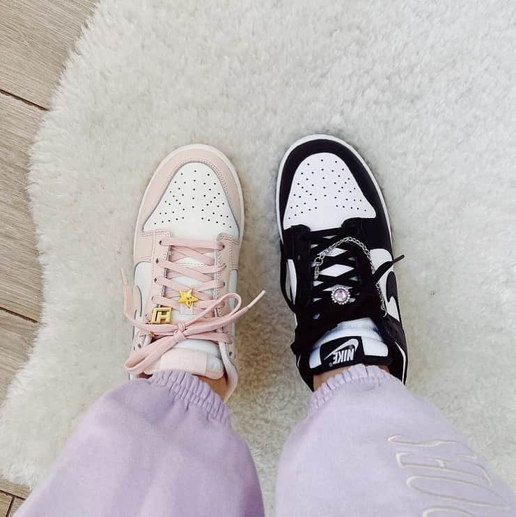 LOCAL HEROESさんのインスタグラム写真 - (LOCAL HEROESInstagram)「Mix and don’t match 👌🏼 left or right? / @aly___ma pimped her sneakers with LH SHOES CHARMS」2月27日 18時02分 - localheroes