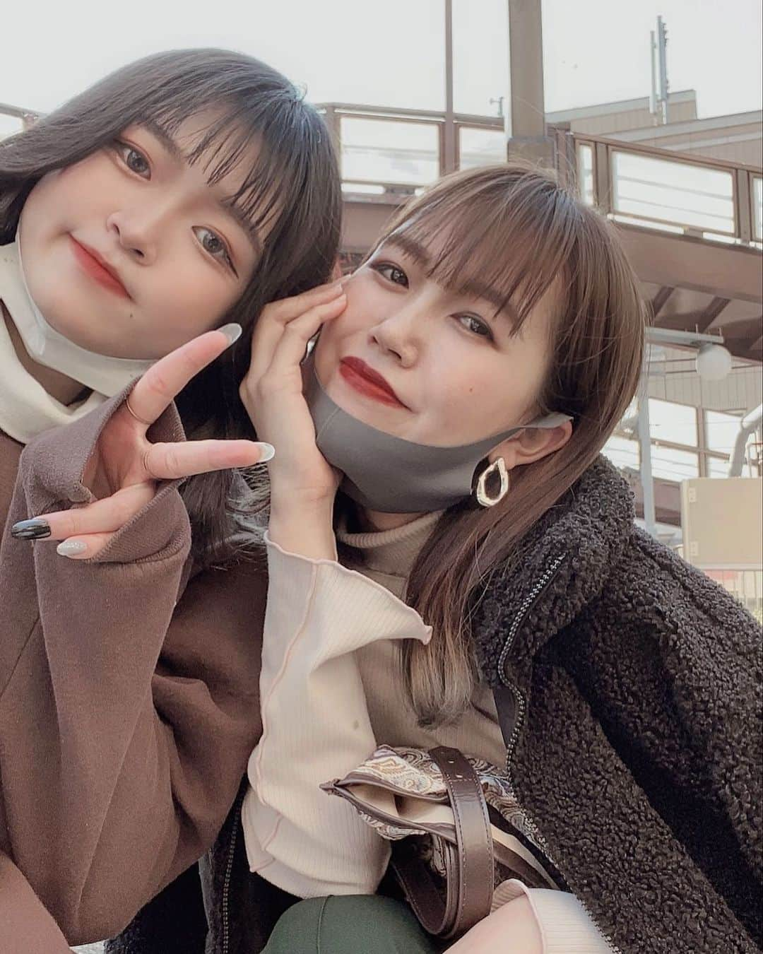 野村明日香さんのインスタグラム写真 - (野村明日香Instagram)「sisters🤎💚﻿」2月27日 18時04分 - asu__ka26